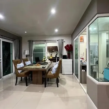 Any Village Апартаменты